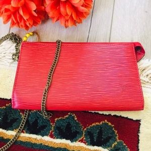 Auth. Louis Vuitton epi cross body bag